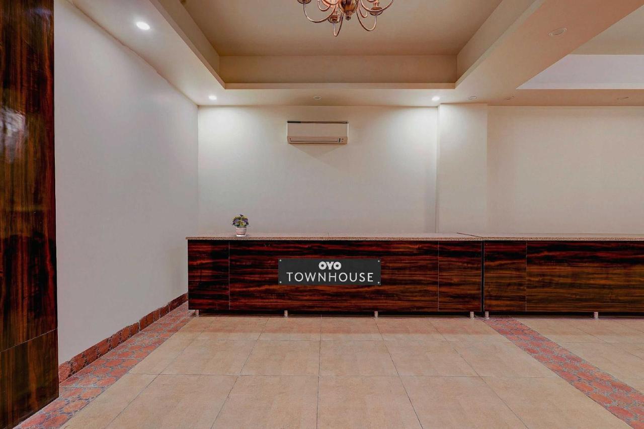 Hotel Townhouse Golden King à New Delhi Extérieur photo