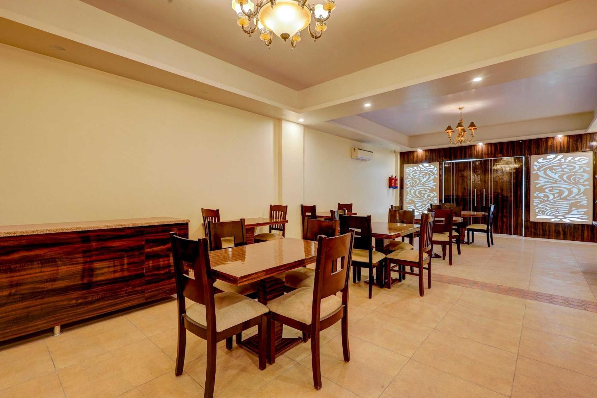 Hotel Townhouse Golden King à New Delhi Extérieur photo