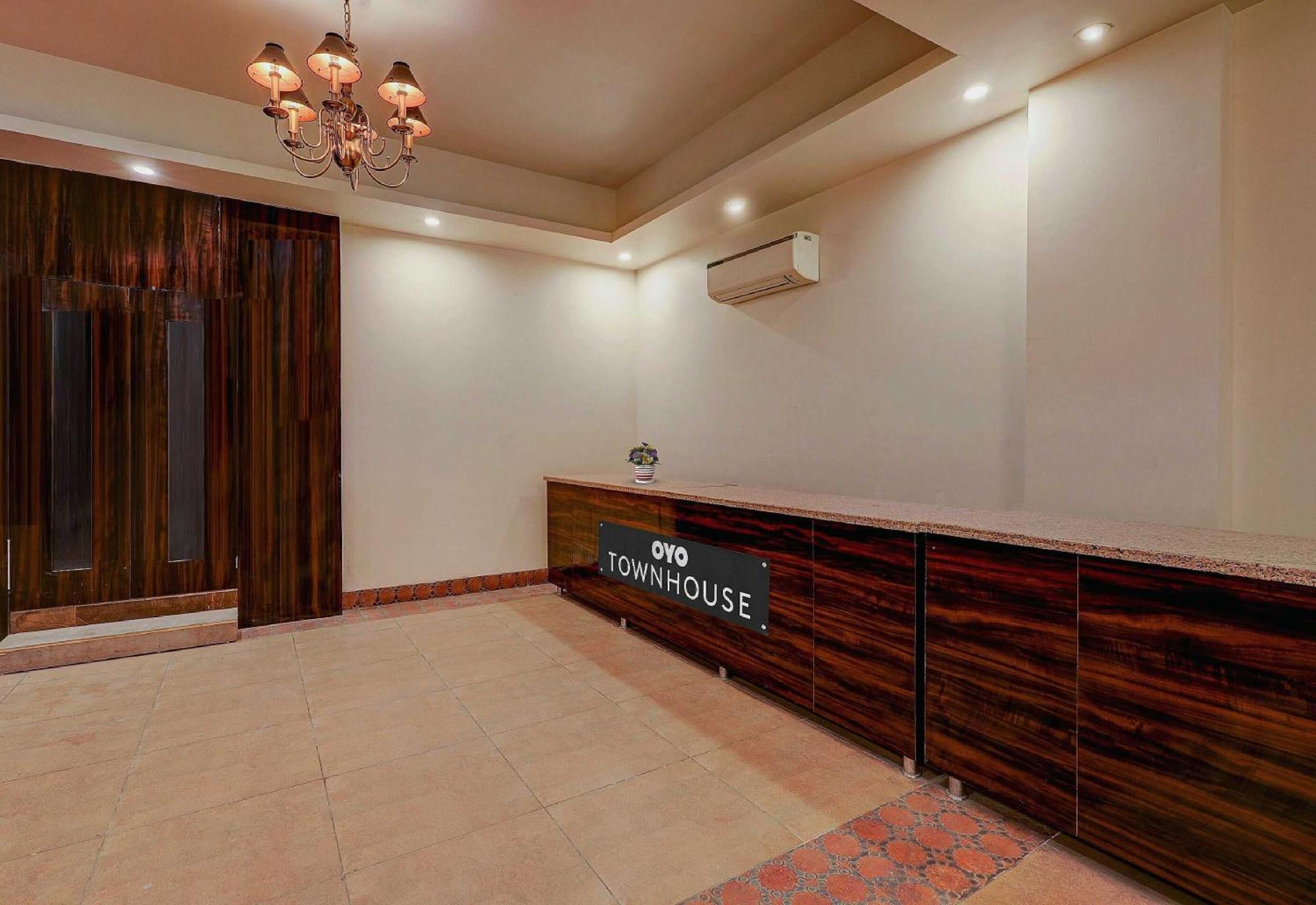 Hotel Townhouse Golden King à New Delhi Extérieur photo