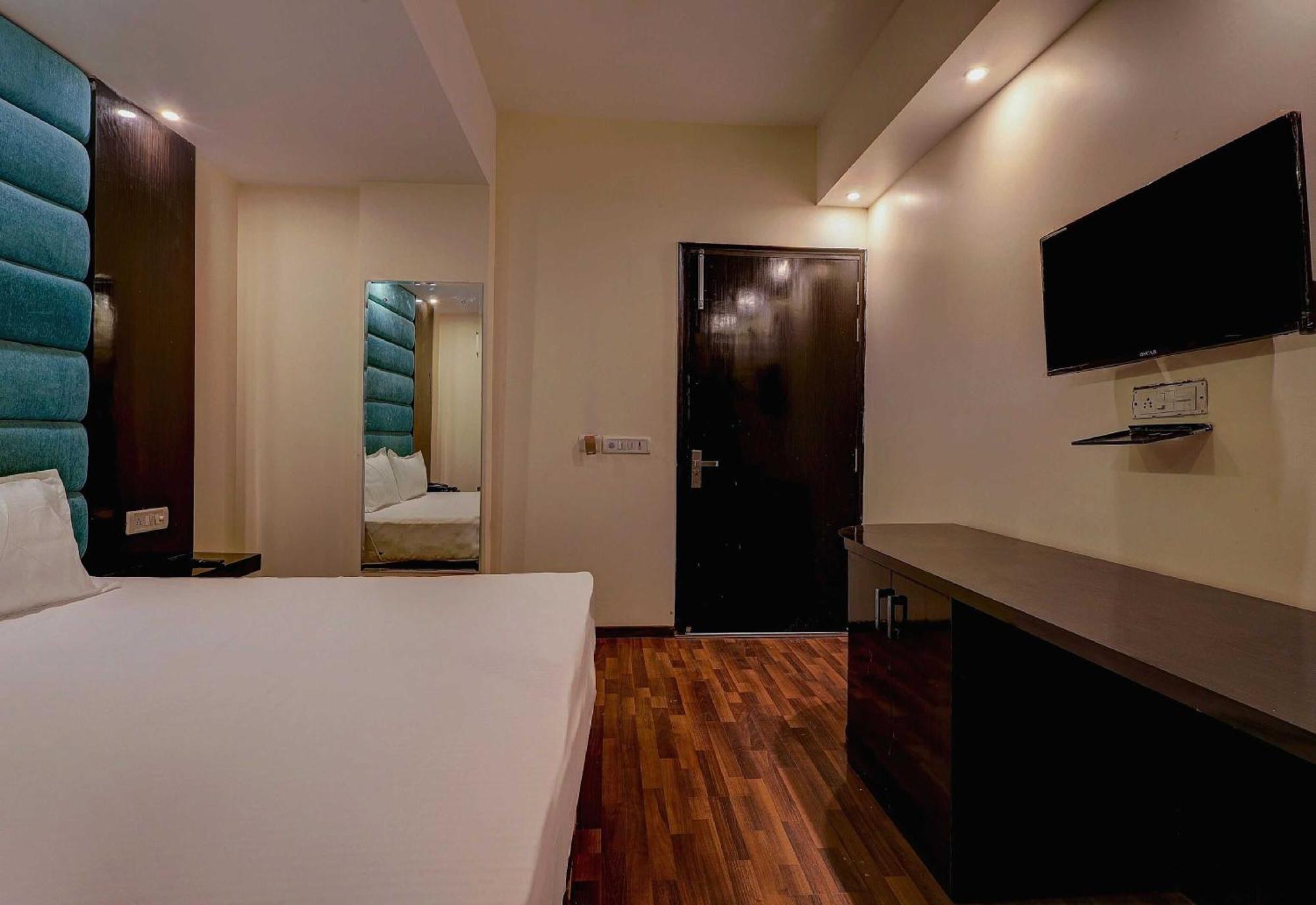 Hotel Townhouse Golden King à New Delhi Extérieur photo